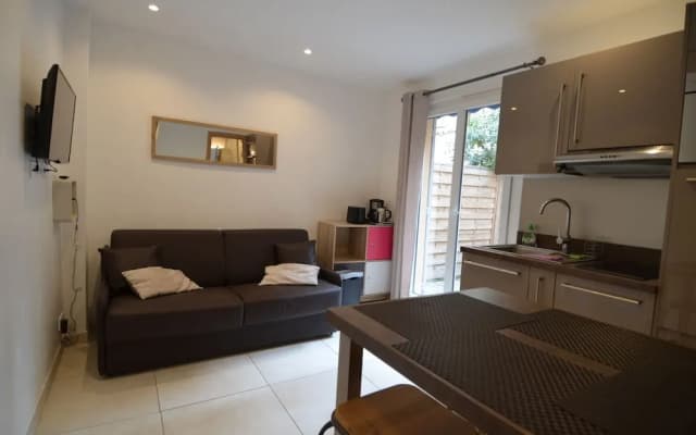 Amazing apartment 4 persons with big Terrace in Carré d'Or district in Nice - photo 4