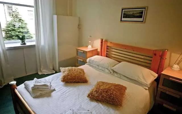 Edinburgh Apartments - photo 2