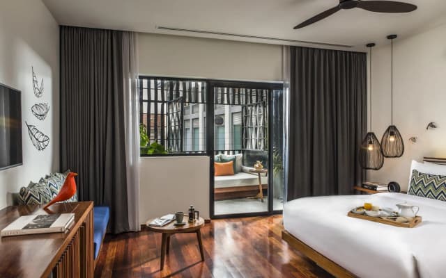 The Aviary Hotel - photo 4