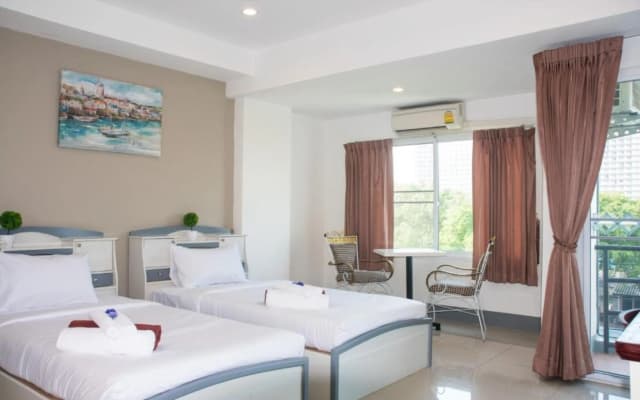 Lighthouse Resort Pattaya - photo 2