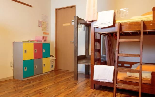 J-Hoppers Osaka Guesthouse - photo 4