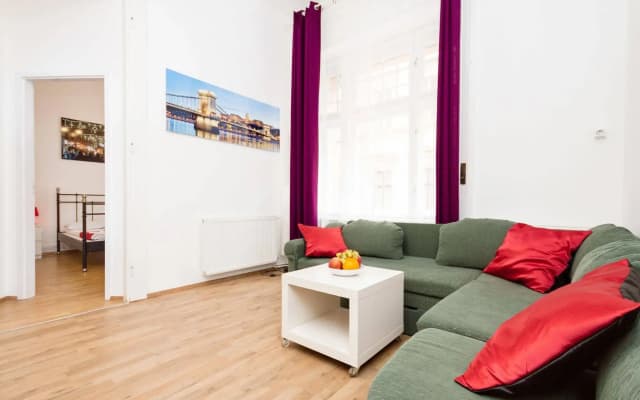 Grand Boulevard Apartments - photo 3