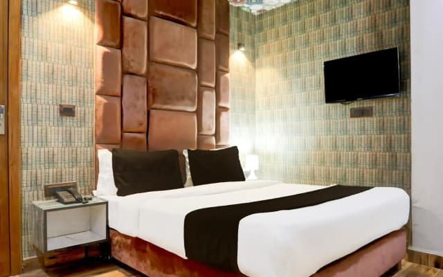 OYO Flagship 80461 R K Residency - photo 4