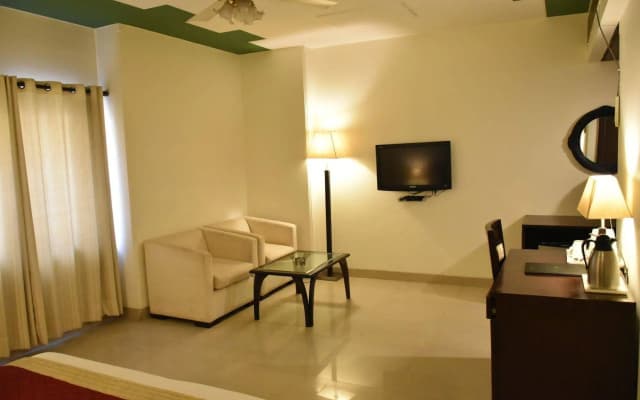 Hotel Impress By Rmr Hotels - photo 5