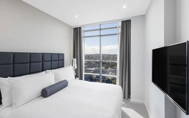 Meriton Suites North Sydney - photo 3