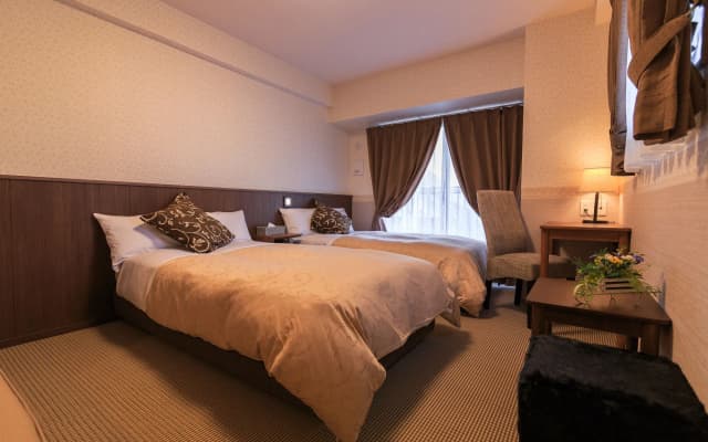 Hotel Quartz Shin Osaka - photo 4