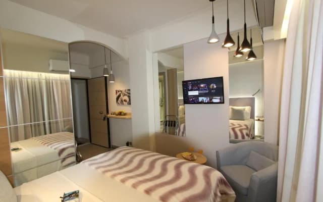 Aiolos Apartments Ermou 64 4th Floor - photo 4