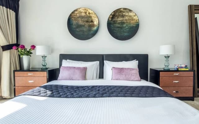 Striking 1BR in Dubai Marina - Minutes From Beach - photo 4