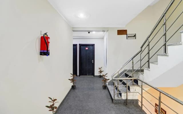 Collection O 89092 Hotel Lotus - photo 4