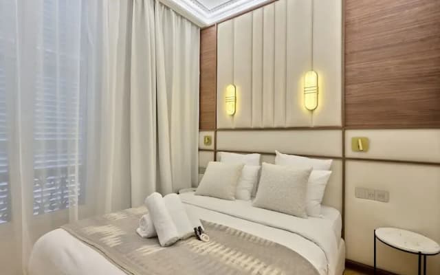 Luxurious Matignon/saint Honore Apartment - photo 3