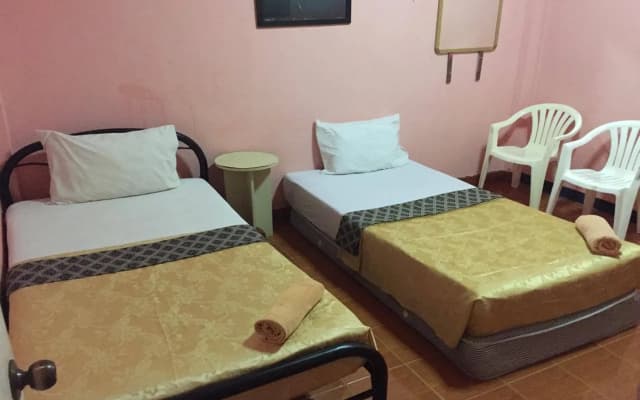 Marina Guesthouse - photo 5