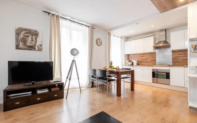 Eiffel Tower - Rue Cler Area Apartment - photo 5