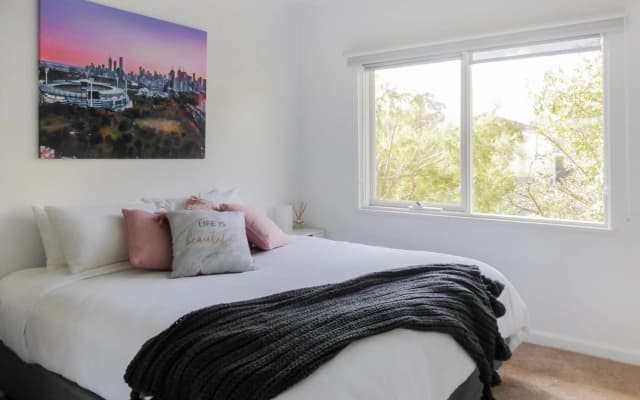 Glen Iris, Quiet Boutique 2 bedroom Netflix, WIFI, Parking, Free Wine - photo 4