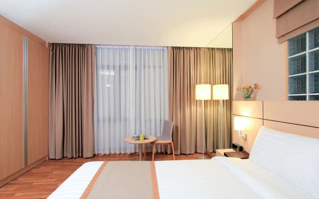 Petals Inn - photo 4