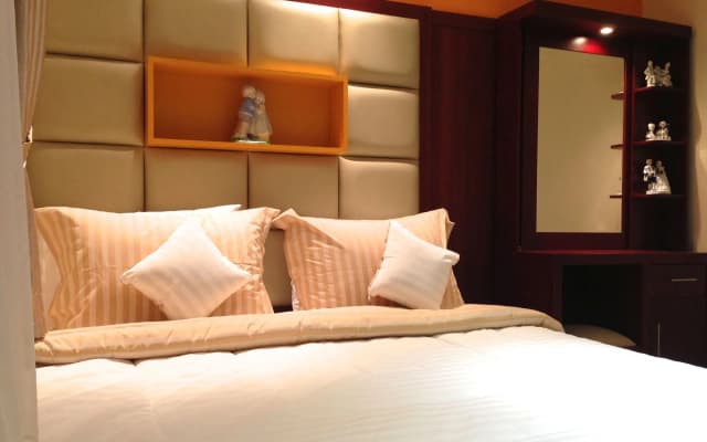 Ravarine Suite Apartment - photo 4