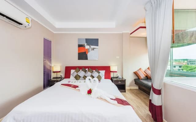 Kata Beach Studio Service Apartment - photo 3