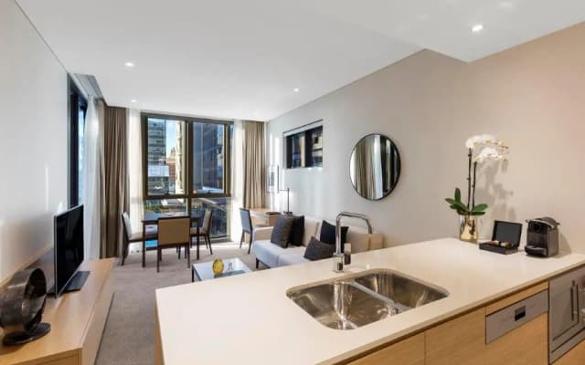 SKYE Suites Sydney - photo 5