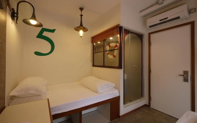 Panda's Hostel - Star Ferry - photo 2