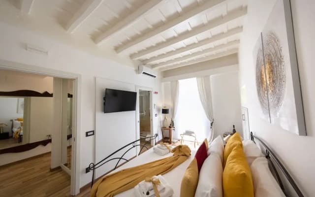 Barcaccia Luxury Suites - photo 2