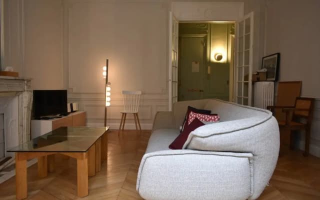 Spacious Parisian Family Apartment - photo 3