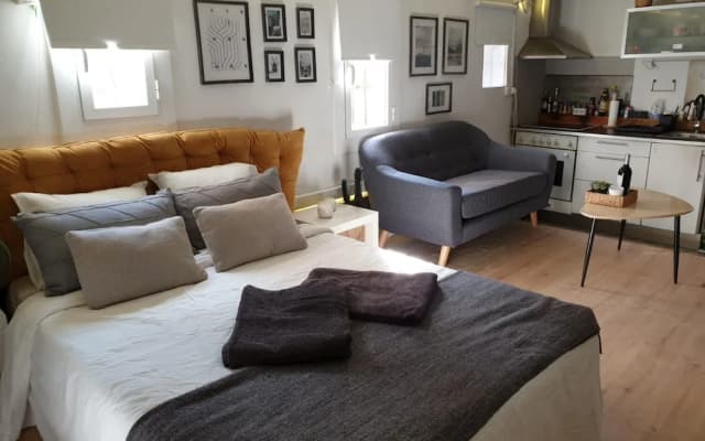 New Studio Just Renovated Center BCN - photo 3