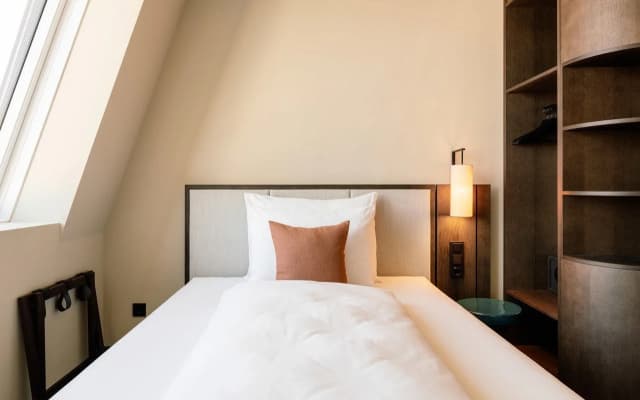 Hotel Schani City - photo 4