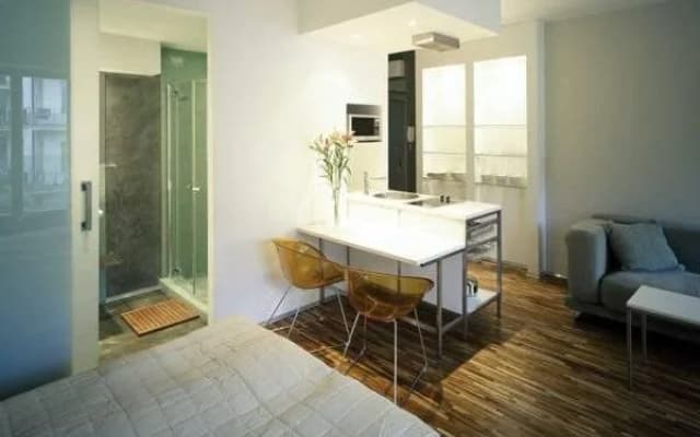 Holeckova Apartments - photo 2