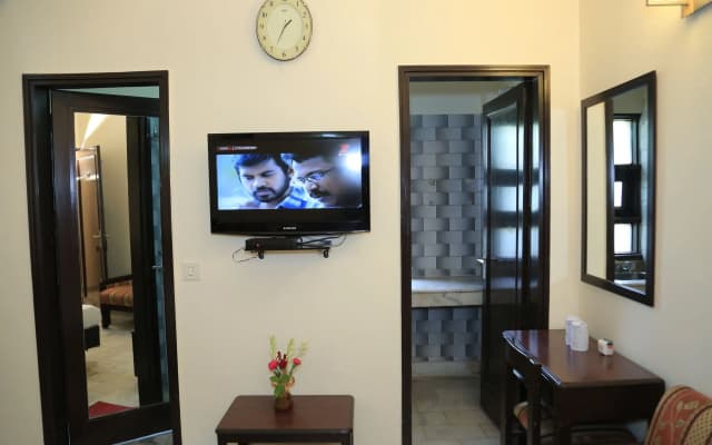 Hotel Sundeep Inn - photo 5