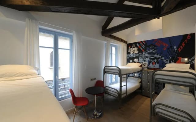 3 Ducks Hostel - photo 2