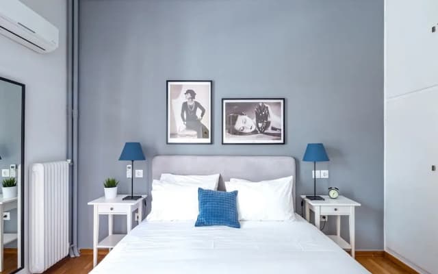 UPSTREET Modern Downtown Flat -Acropolis - photo 4
