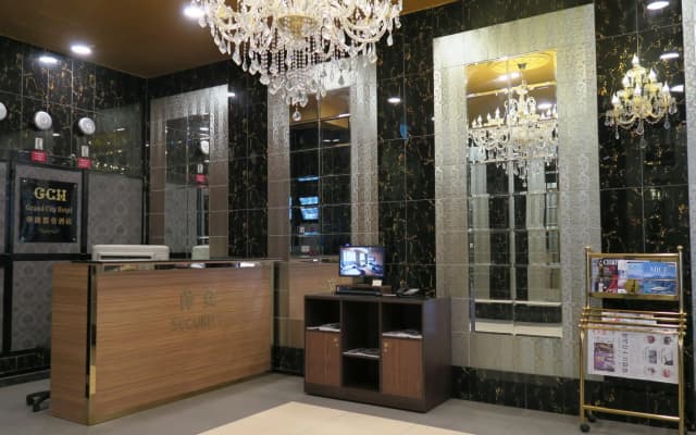 Grand City Hotel - photo 2