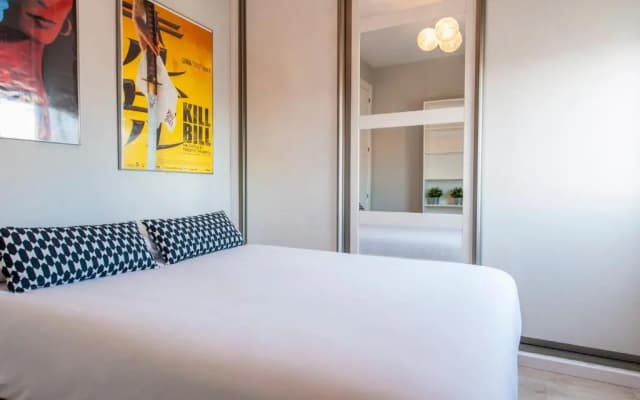 Apartamento Plaza de Castilla II - Urbano Con Estilo y Funcional - photo 2