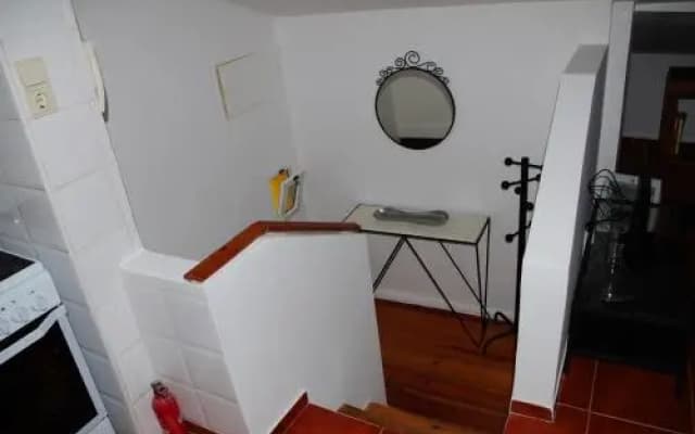 Lisbon Sloped Ceiling Apartment - photo 4