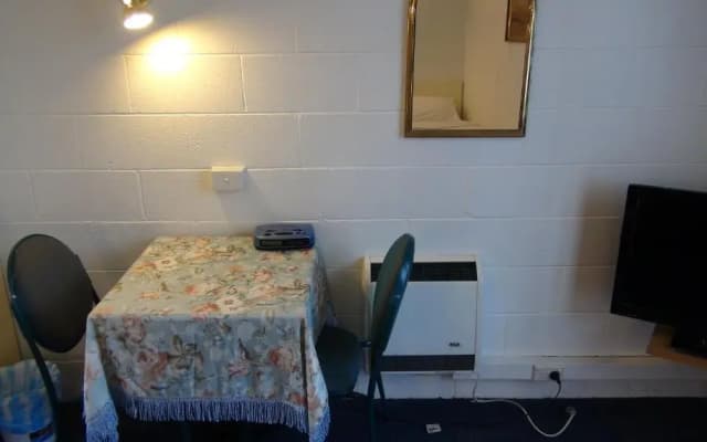 Pathfinder Motel - photo 4