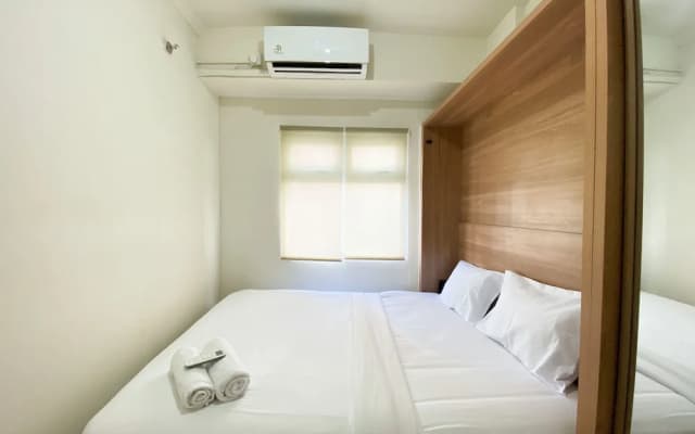 Comfort And Strategic 2Br At Green Pramuka City Apartment - photo 4