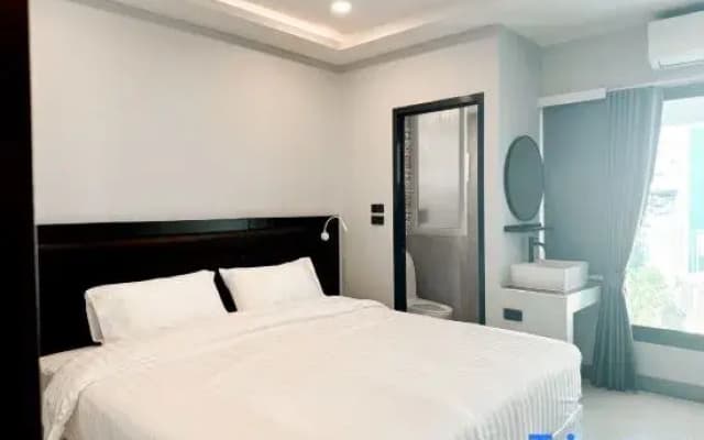 Smith Hotel - photo 2