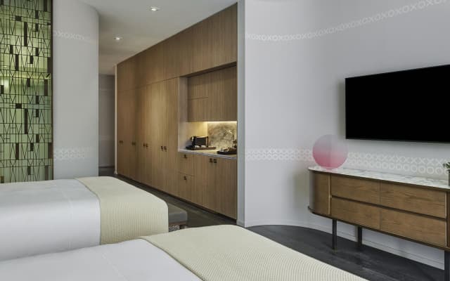 SLS LUX Brickell - photo 2
