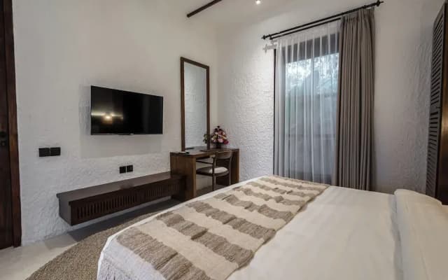 Moonlight EVDEkimi - Stylish 2BR escape with Tropical garden and Pool - photo 3