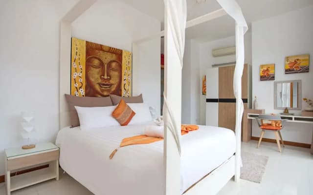 Modern 4BR Pool Villa Virginie Naiharn - photo 3