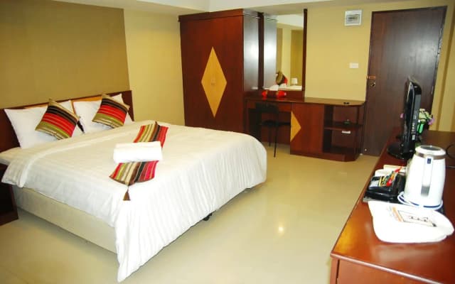 Grannylla Residence Charoenkrung - photo 2