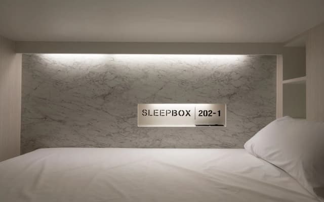 Sleep Box Sukhumvit 22 - photo 3