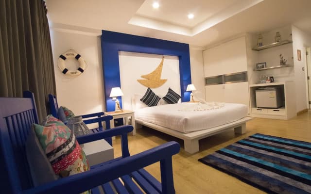 The Blue Pearl Kata Hotel - photo 4