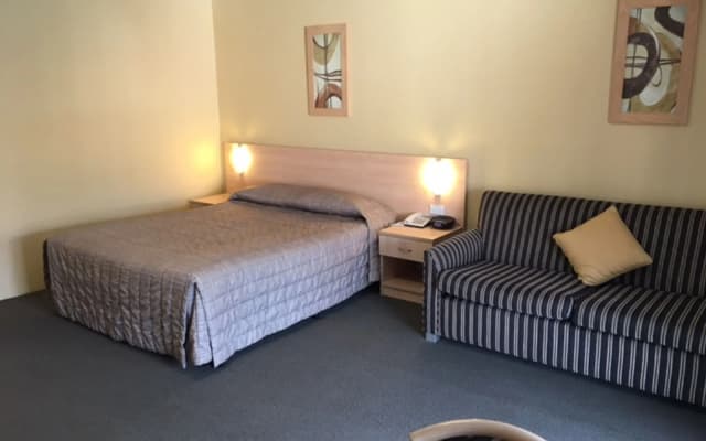 Maclin Lodge Motel - photo 4