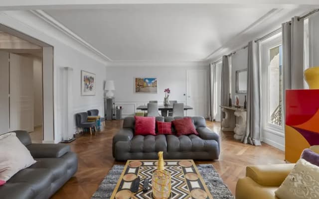 Luxury 4 Bed Residence - Next to Arc de Triomphe - photo 4