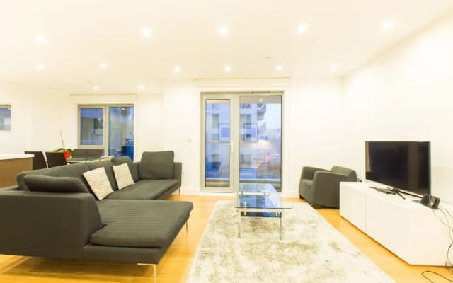 Two Bedroom Apartment Aldgate - photo 5