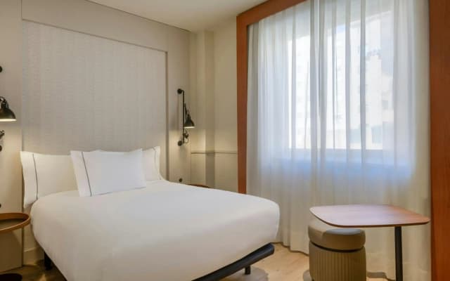 AC Hotel Los Vascos by Marriott - photo 3