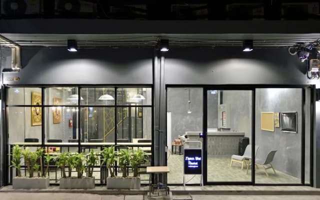 M Gray Hostel & Cafe - photo 2