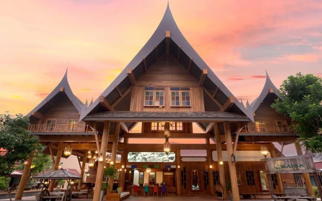 Naina Resort & Spa Hotel - photo 2