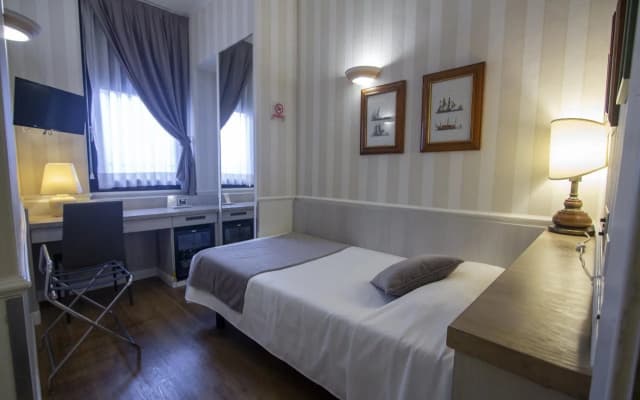 Hotel Flora - photo 5