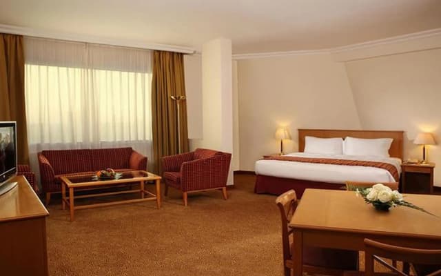 Swiss Belhotel Sharjah - photo 5